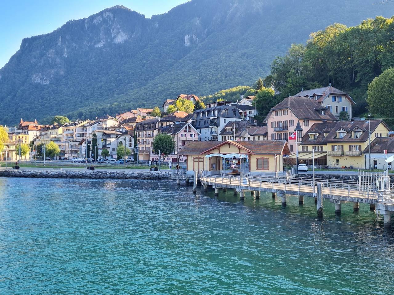 Vakantieappartement met binnenzwembad en zwembad in Les Evouettes, Port-Valais, Zwitserland voor 8 personen foto 24