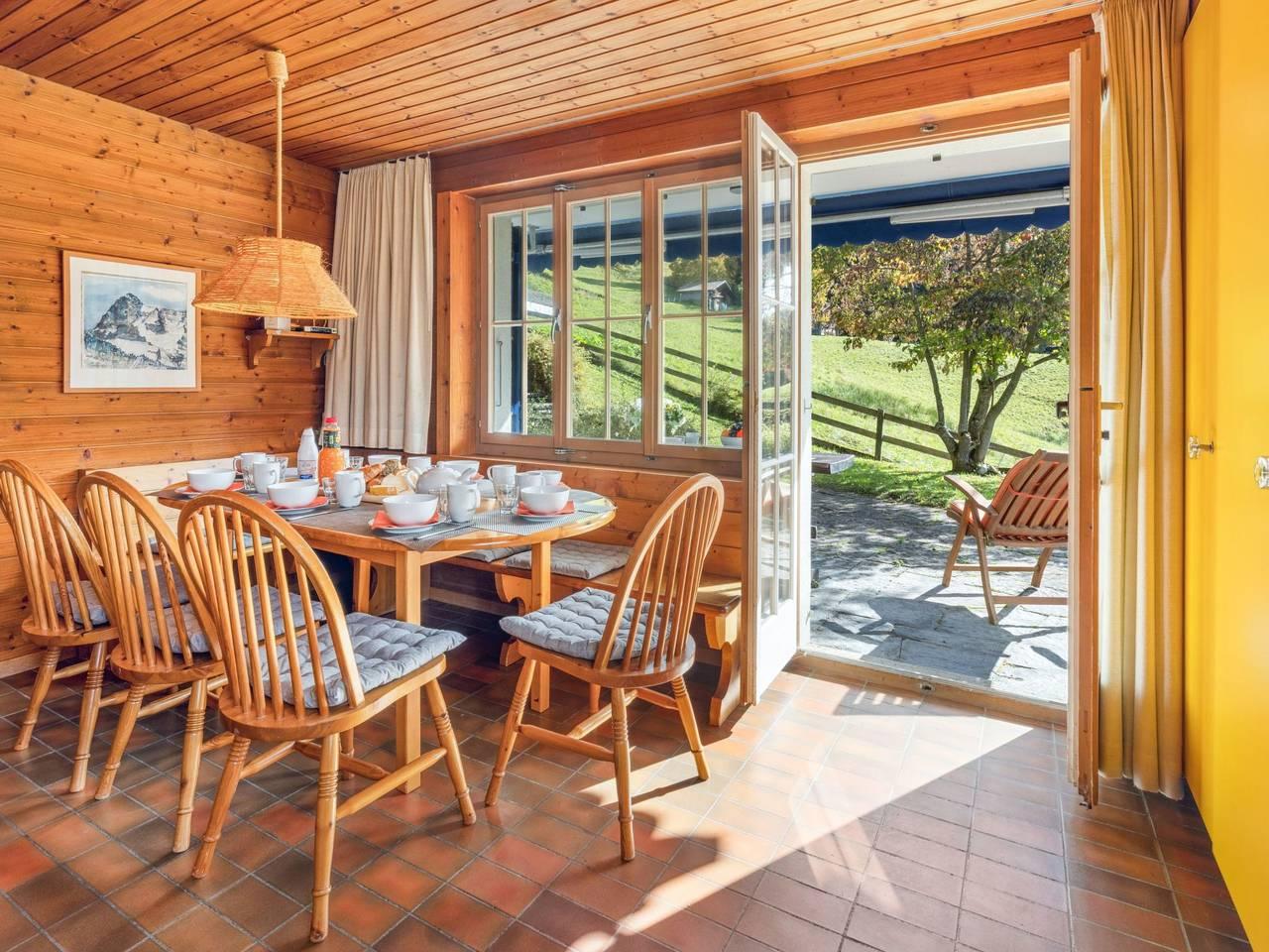 Vakantiehuis in Lauterbrunnen foto 11