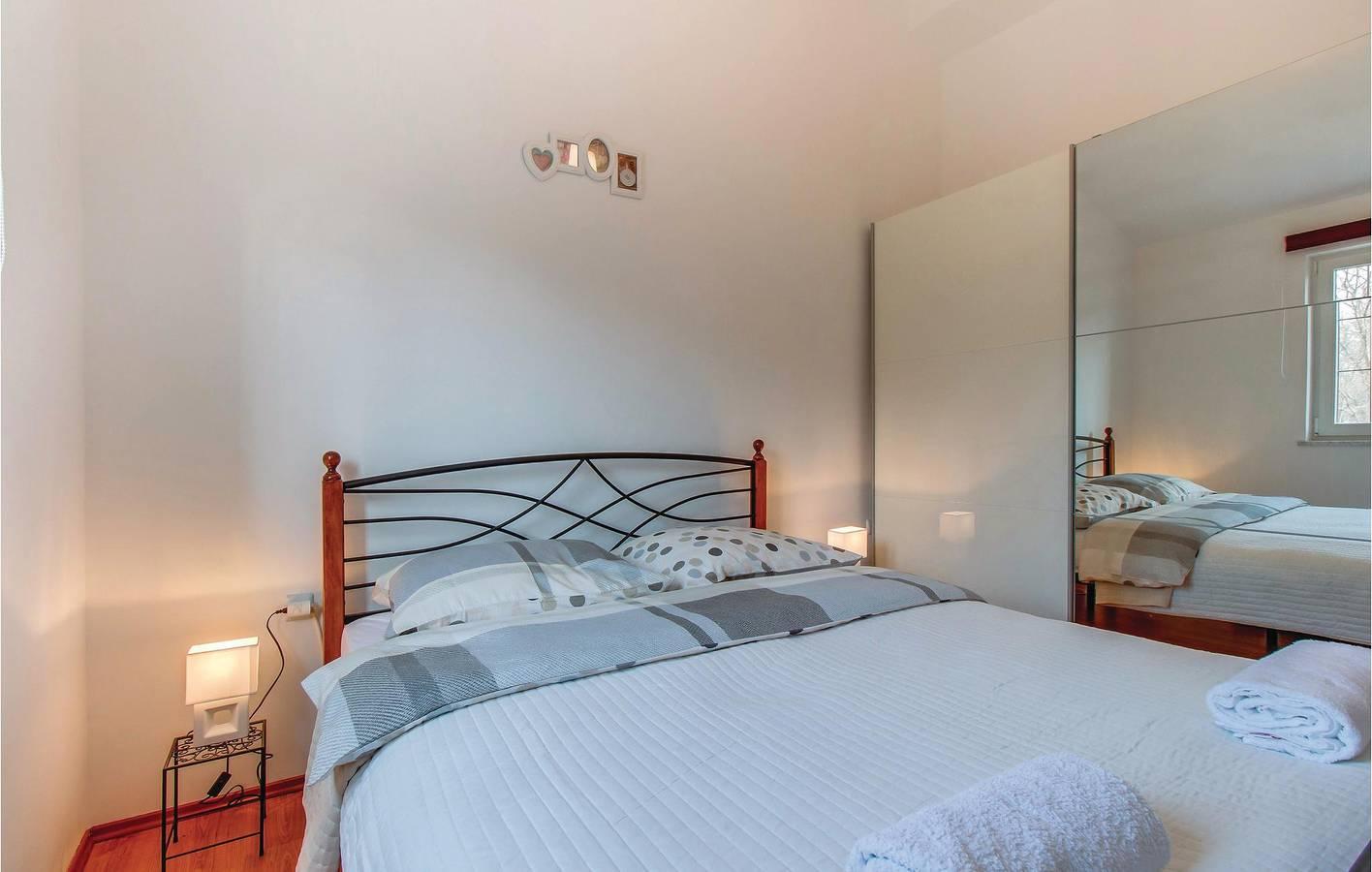 Gezellig appartement met terras, op 400 meter van de kust, wifi in Stara Porozina, Cres Stad, Kroatië voor 4 personen foto 20
