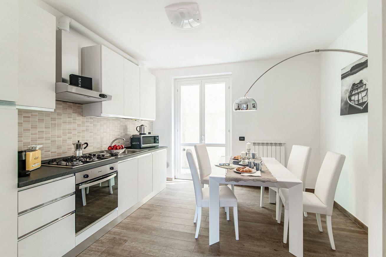 Vakantieappartement met uitzicht op het meer in Comomeer, Italië voor 4 personen foto 21