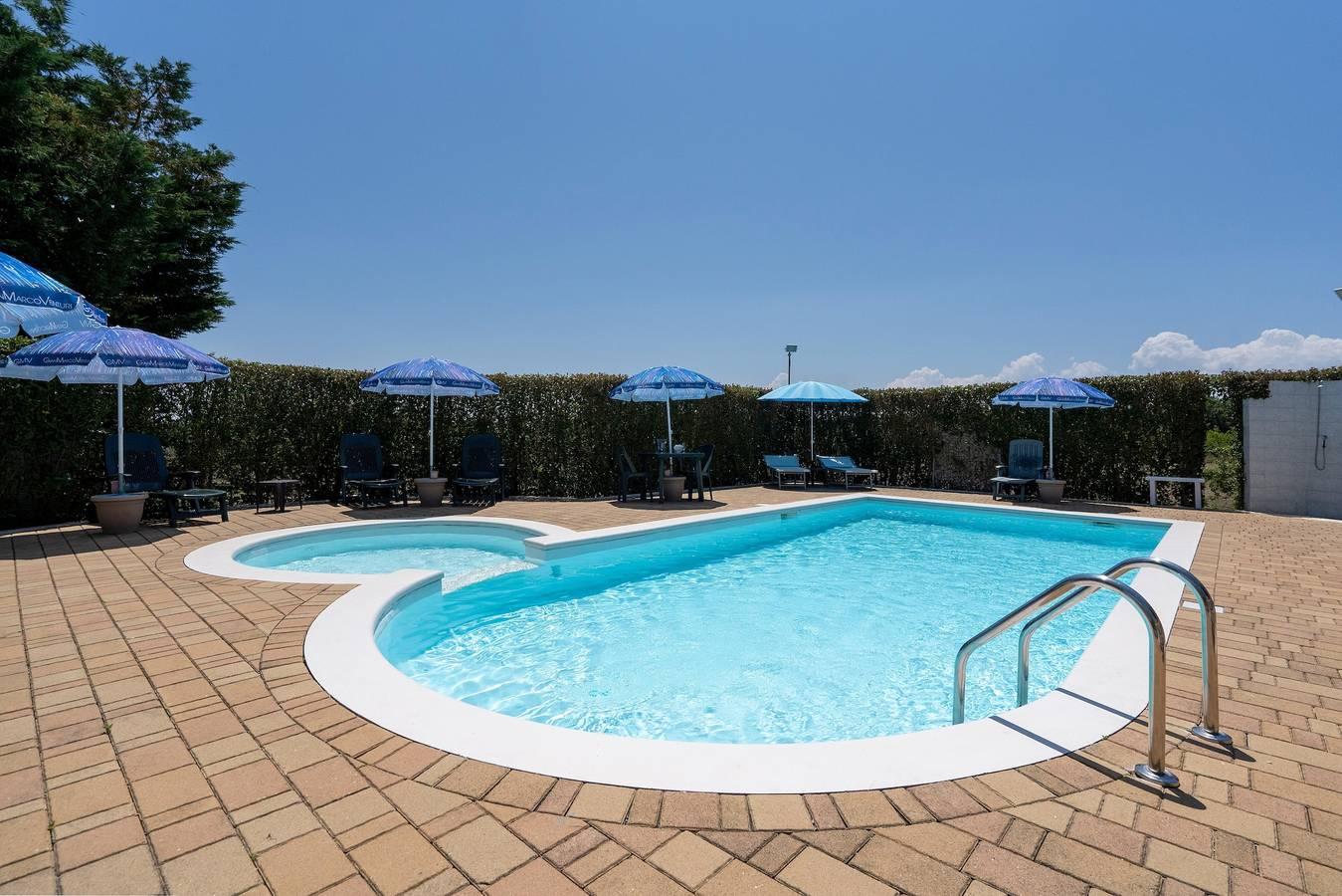 Vakantiehuis Le Lamie di Comasia 2 met Gedeeld Zwembad in Martina Franca, Provincie Taranto, Italië voor 4 personen foto 22