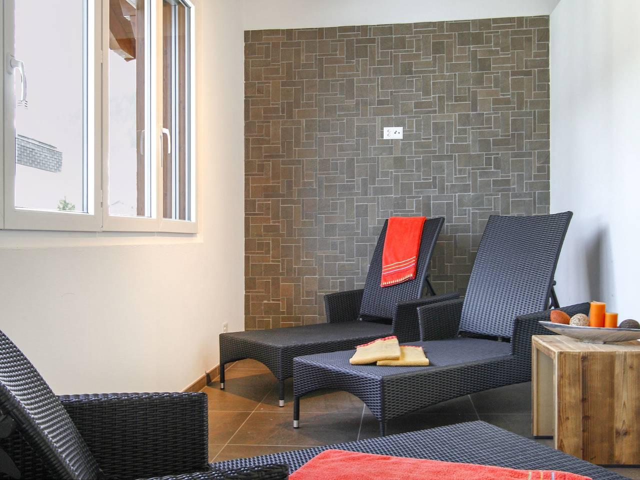 Vakantieappartement met jacuzzi en hottub in Leukerbad, Wallis, Zwitserland voor 4 personen foto 14