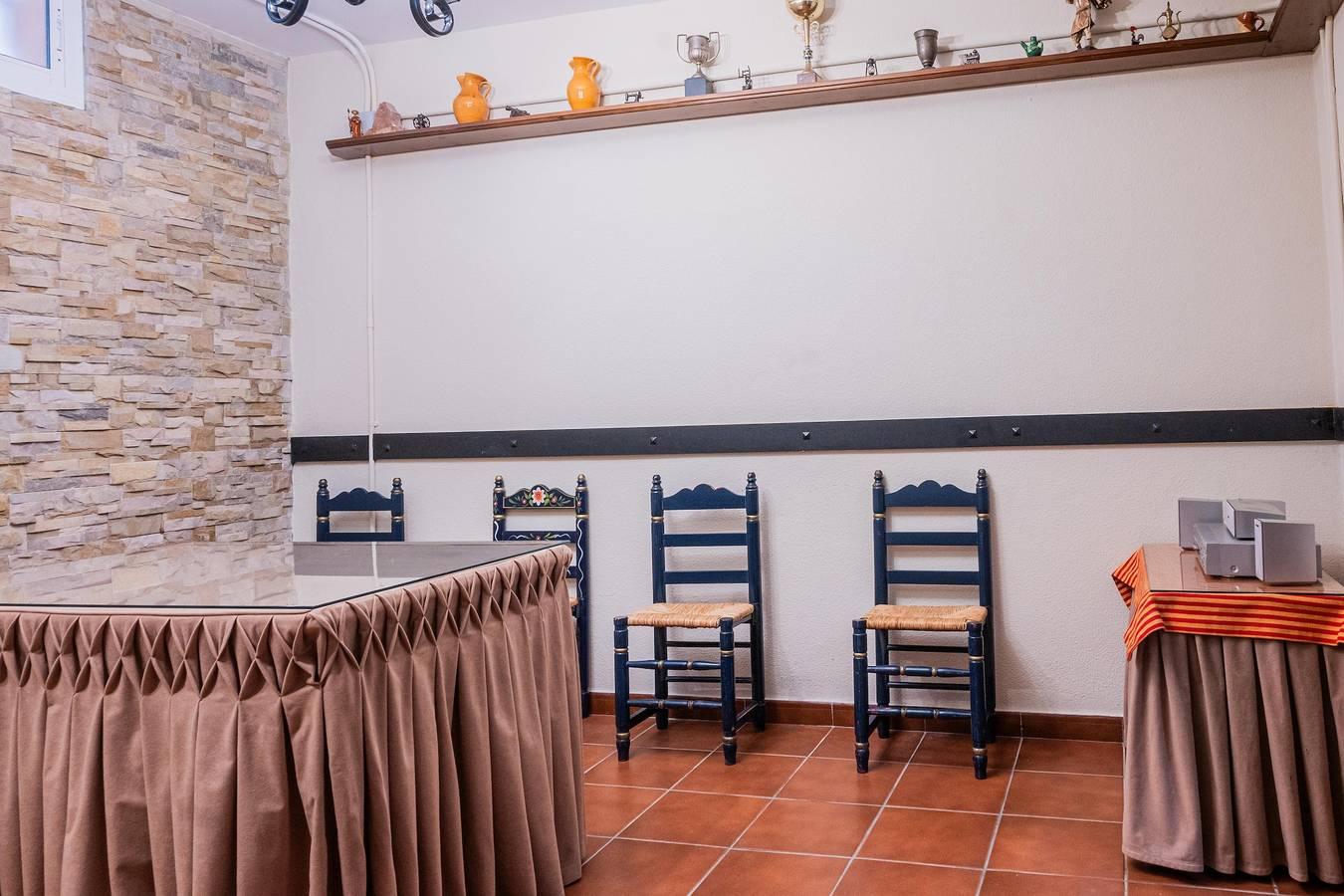 Villa 'Candeleria Sol y Piscina' met privézwembad, draadloos in Bormujos, Sevilla Provincie, Spanje voor 8 personen foto 23