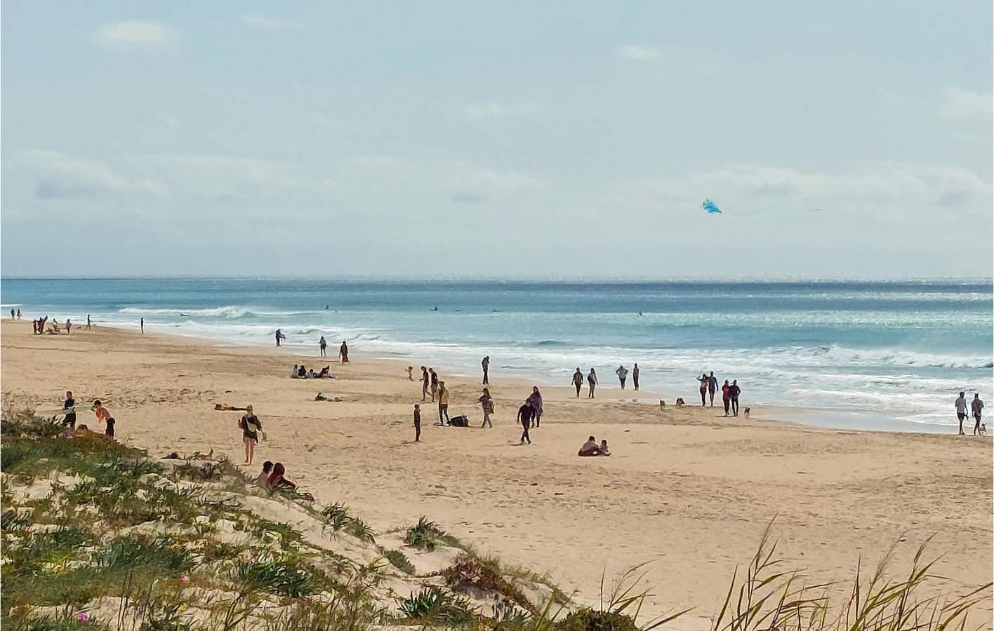 Oase aan het zwembad: AC, Parkeren, WiFi, Grill in Playa La Barrosa, Chiclana de la Frontera, Spanje voor 6 personen foto 24