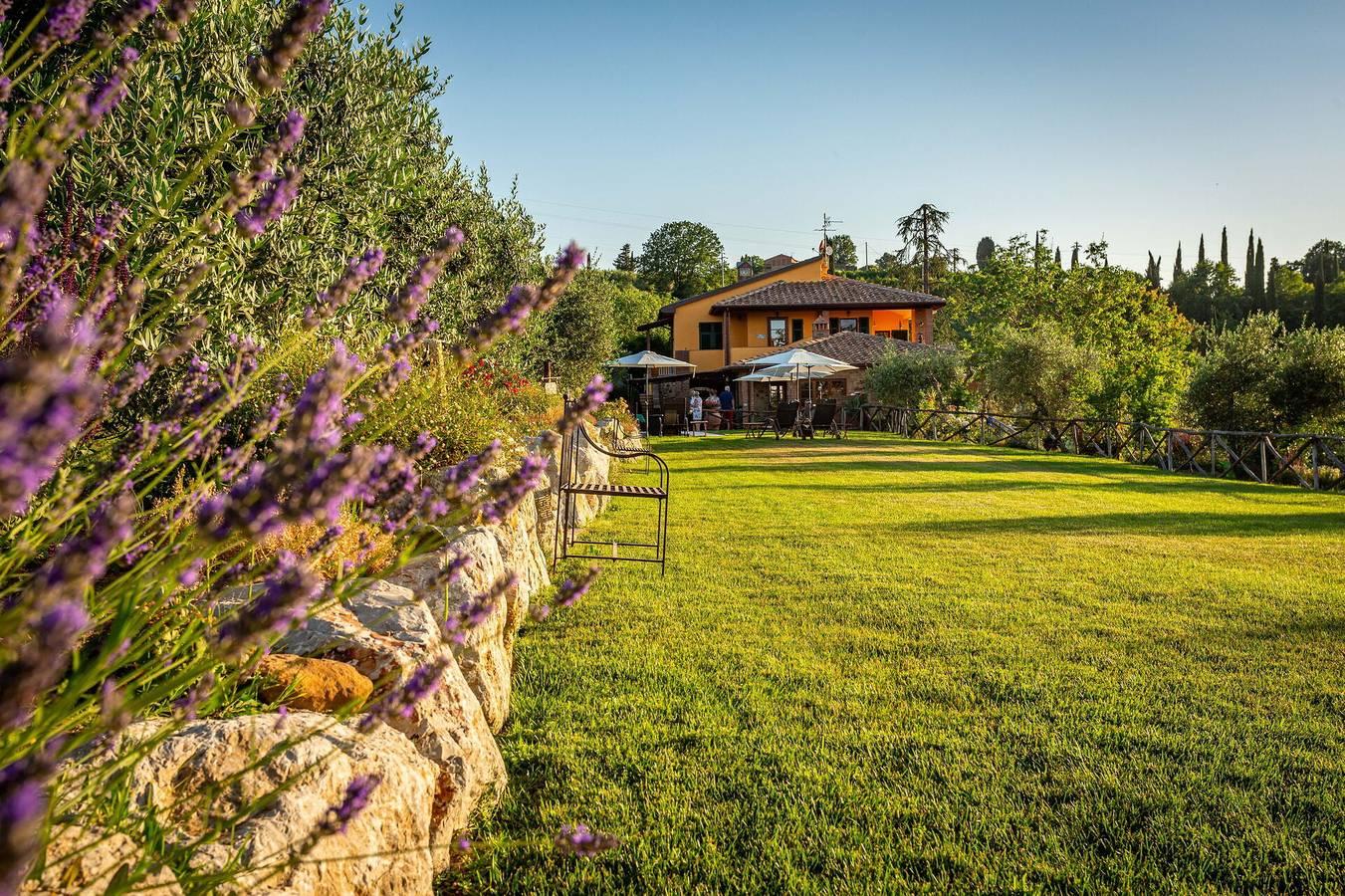 Villa Amadeo in Montaione, Provincie Florence, Italië voor 12 personen foto 24