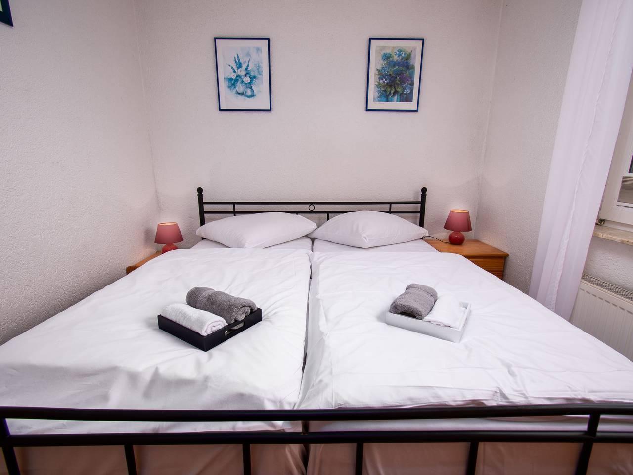 Vakantieappartement met binnenzwembad en zwembad in Norddeich, Duitsland voor 6 personen foto 11