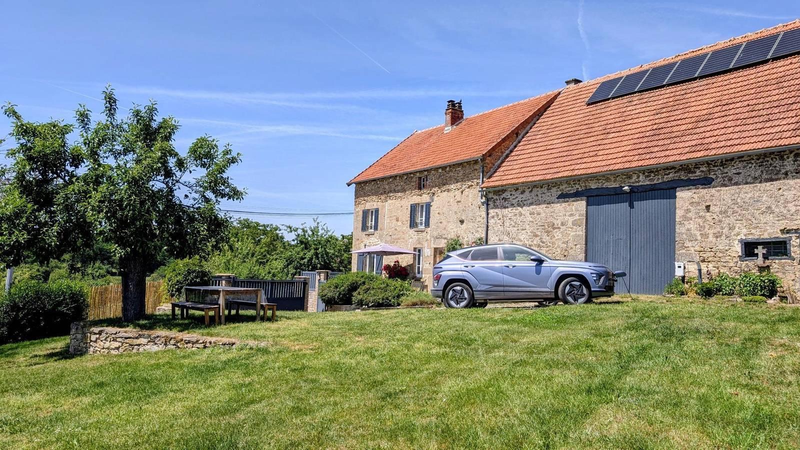 Vakantiehuis in Folles, Frankrijk voor 8 personen
