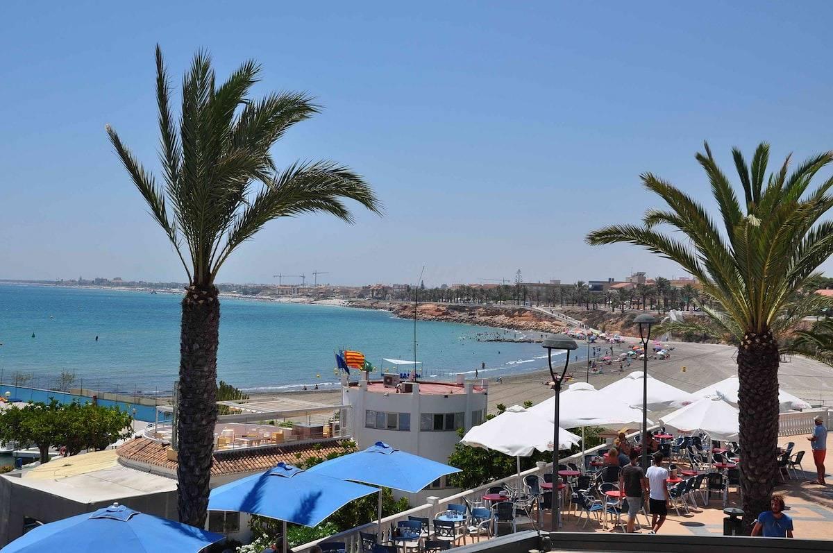 Vakantieappartement met zwembad en ligging bij zee in Torrevieja Centre, Torrevieja, Spanje voor 4 personen foto 22