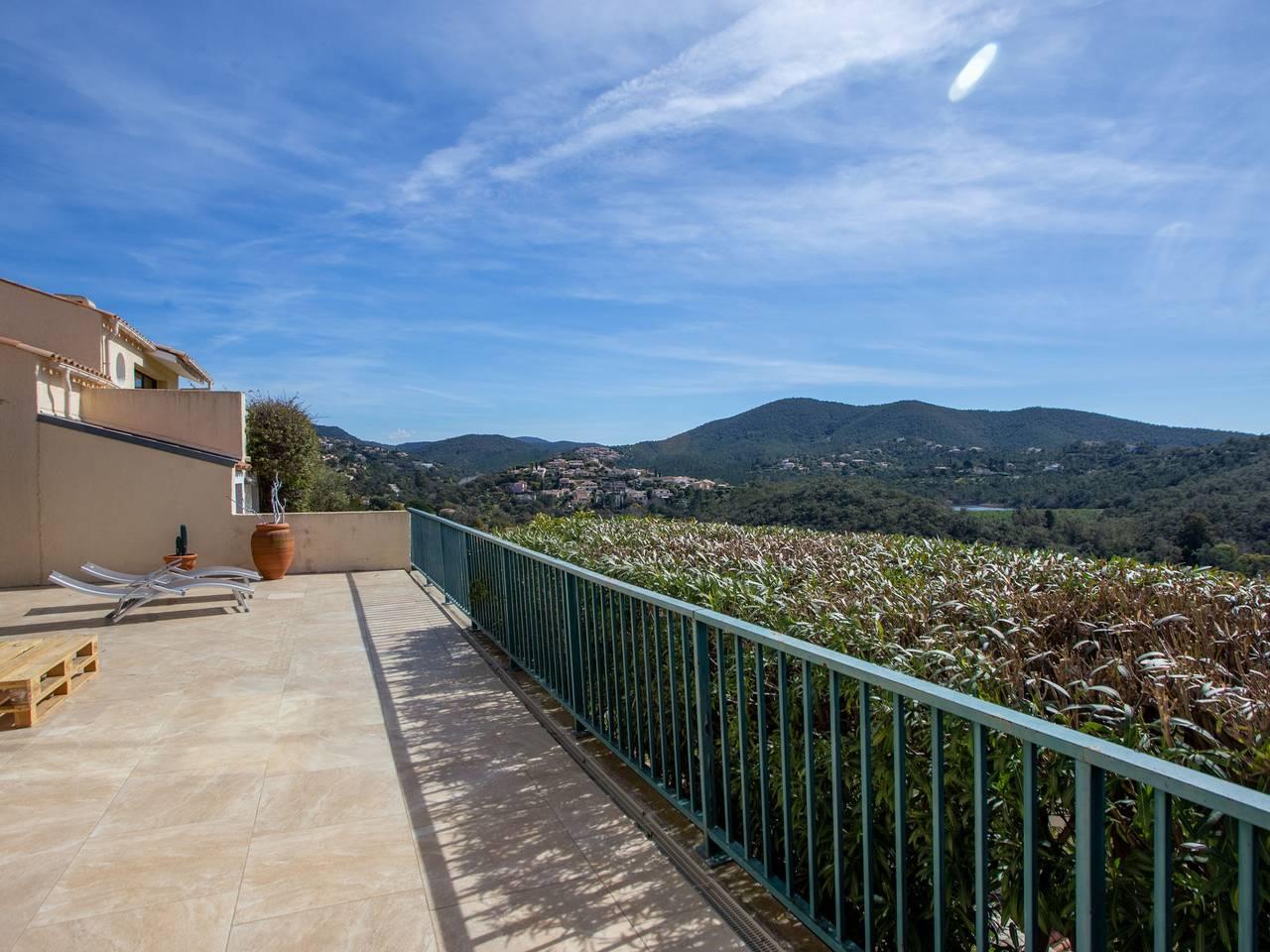 Le Belvédère in La Londe-les-Maures, Nationaal park Port-Cros, Frankrijk voor 8 personen foto 23
