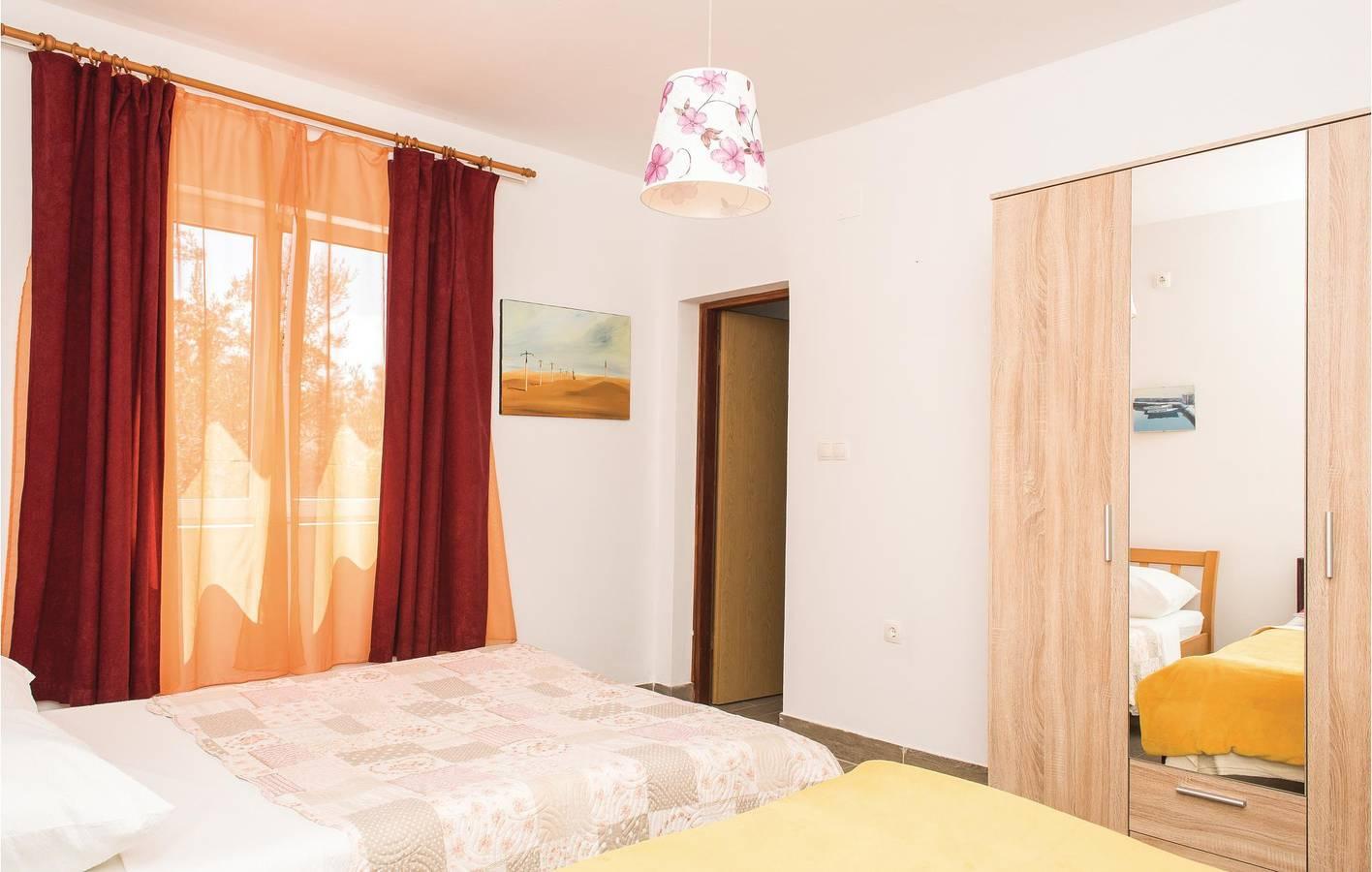 Charmant appartement van 135 m² met zwembad, terras en wifi nabij de rivier in Šibenik-Knin, Kroatië voor 10 personen foto 22