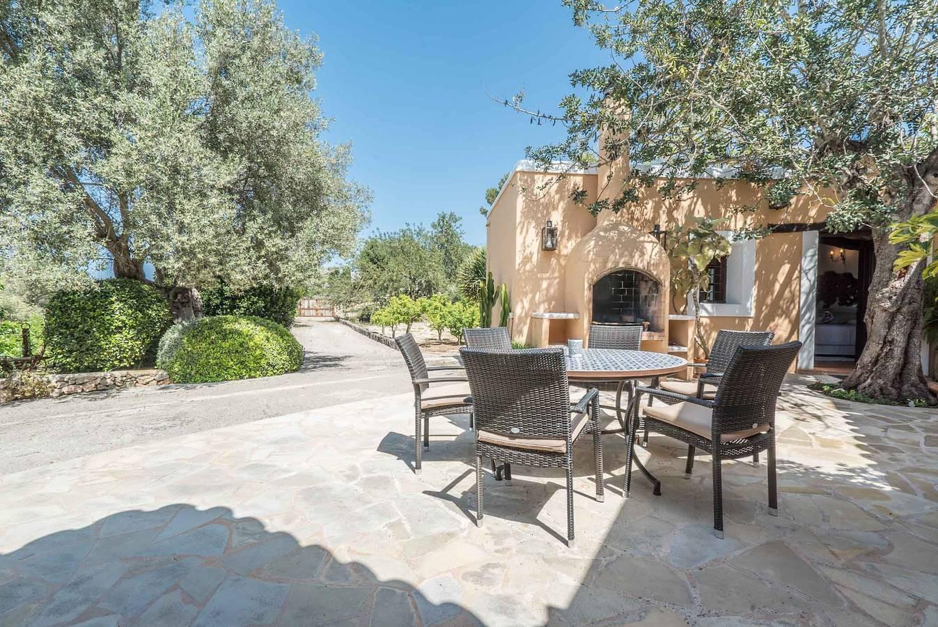 Vakantiehuis met privézwembad en jacuzzi in Ibiza, Spanje voor 10 personen foto 22