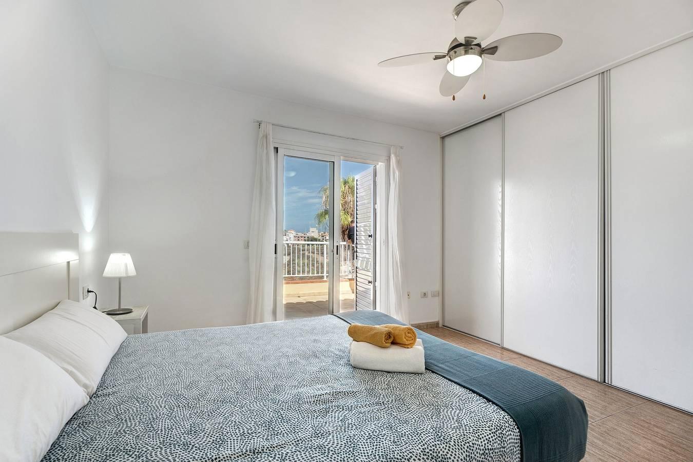 Mooi appartement in Costa Silencio met zwembad, Wi-Fi, tuin & in Costa del Silencio, Arona, Spanje voor 2 personen foto 22