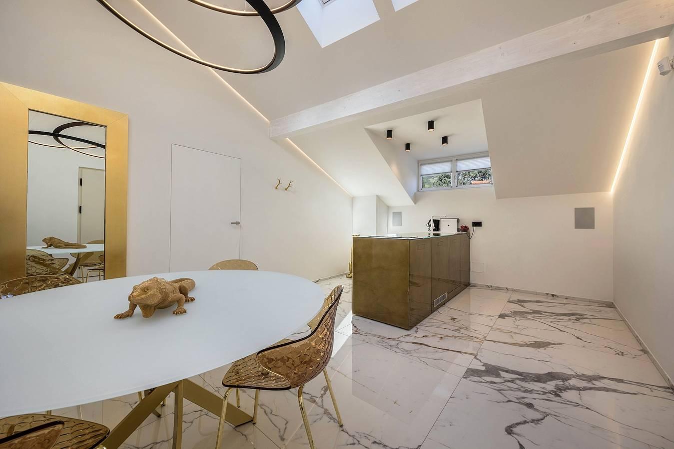 Appartement 'App 301 Palazzo Cavour' met uitzicht op de bergen in Centro-Piani-Rencio, Bozen, Italië voor 4 personen foto 19