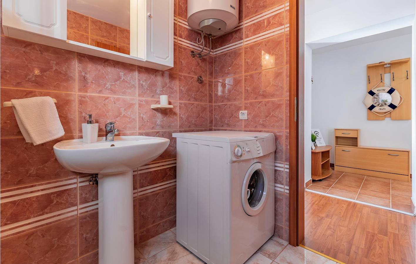 Gezellig appartement op 2 km van het strand van Bijela: 2 in Medulin City, Medulin, Kroatië voor 6 personen foto 22