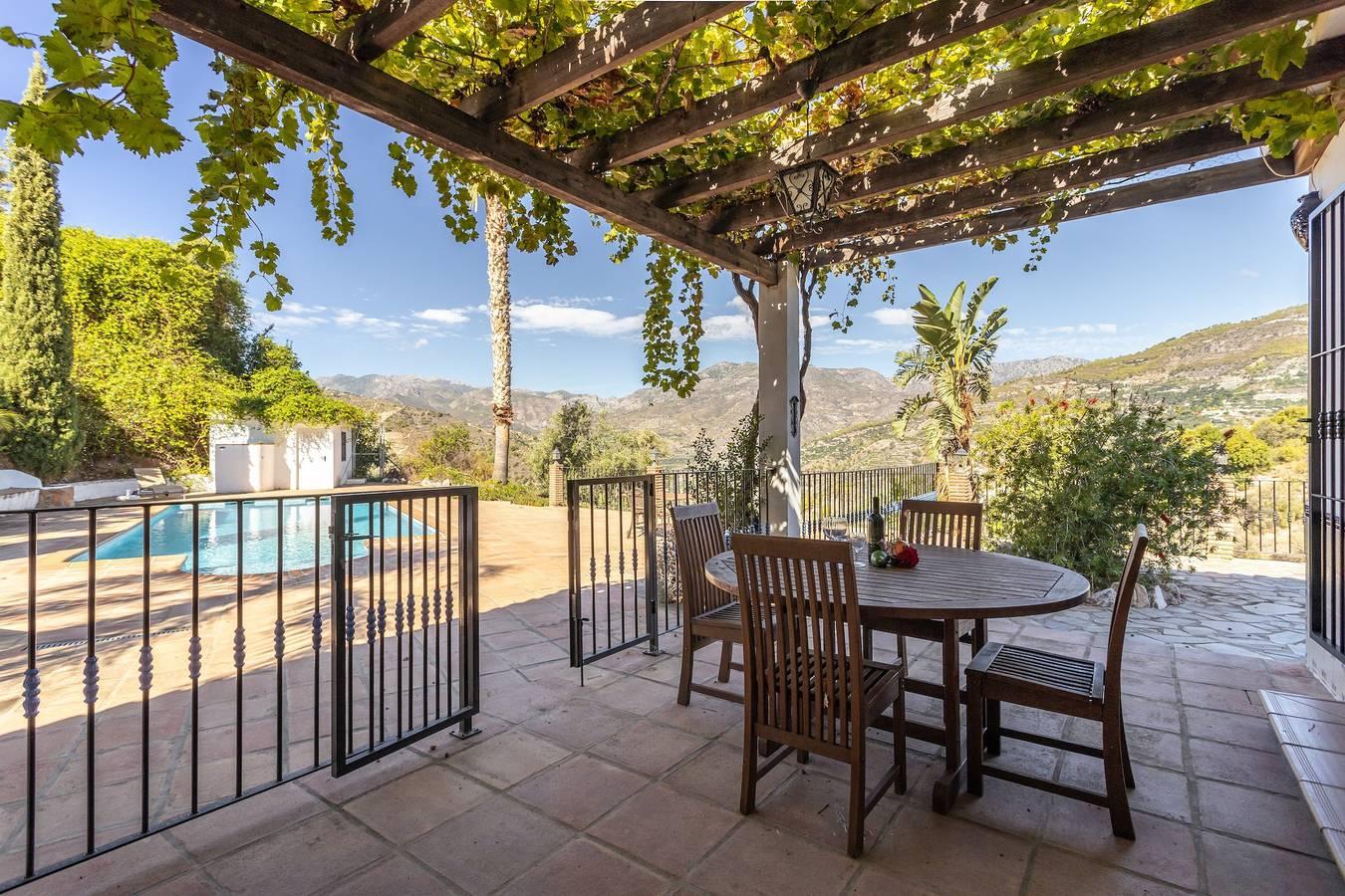 Villa Casa Cristina met uitzicht op de bergen, zwembad, tuin in Jete, Cordillera Penibética, Spanje voor 7 personen foto 22