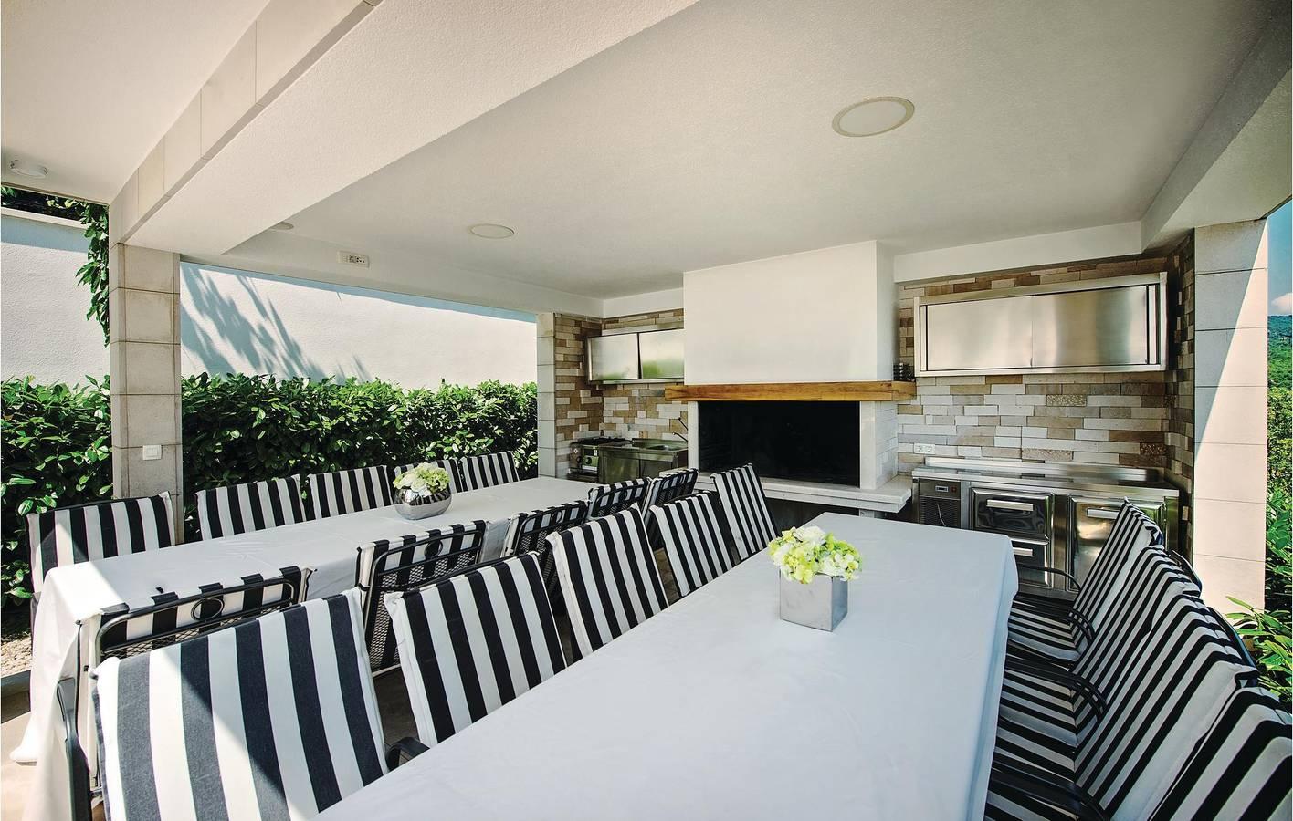 Charmant appartement in Imotski, Makarska Riviera, Kroatië voor 20 personen foto 19