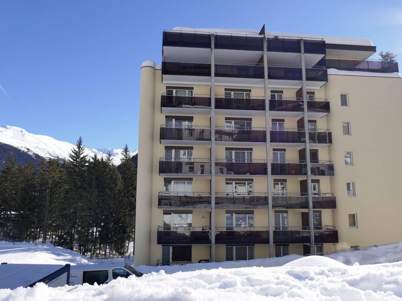 Allod Park Haus C met 2 slaapkamers en binnenzwembad in Davos Platz 1, Davos, Zwitserland voor 5 personen foto 23