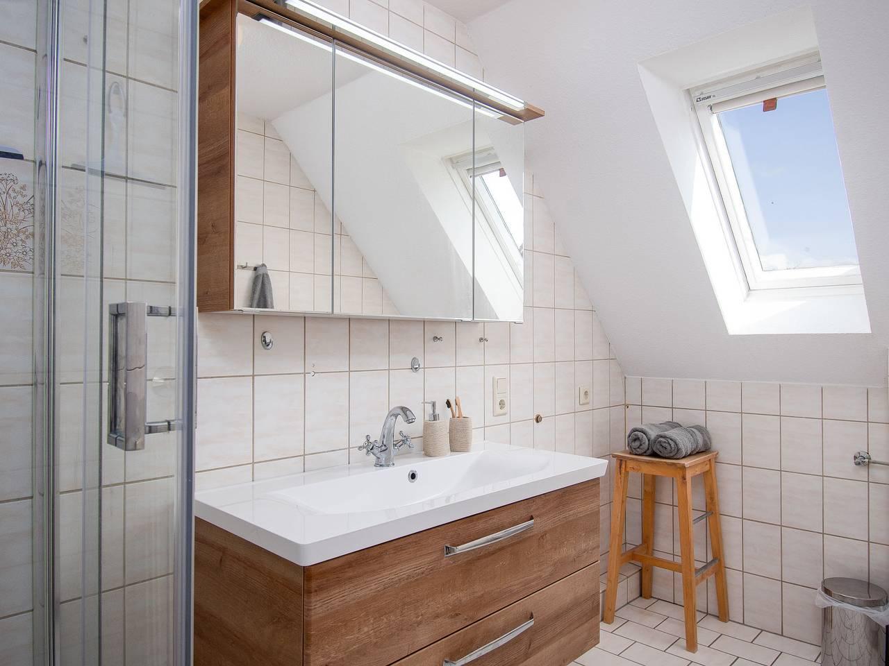 Vakantieappartement met binnenzwembad en zwembad in Strand Norddeich, Norddeich, Duitsland voor 3 personen foto 19