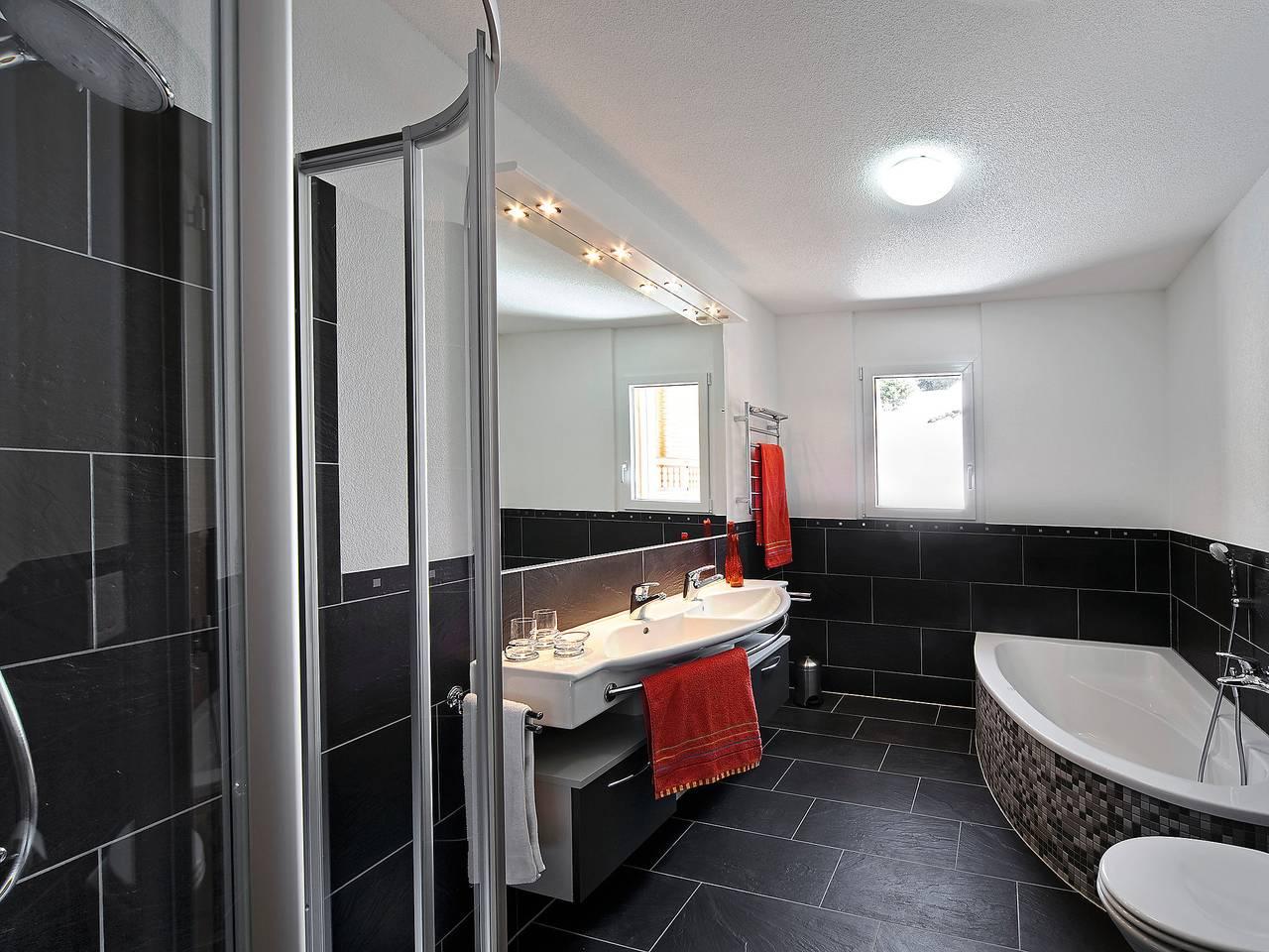 Vakantieappartement met jacuzzi en hottub in Leukerbad, Wallis, Zwitserland voor 4 personen foto 5