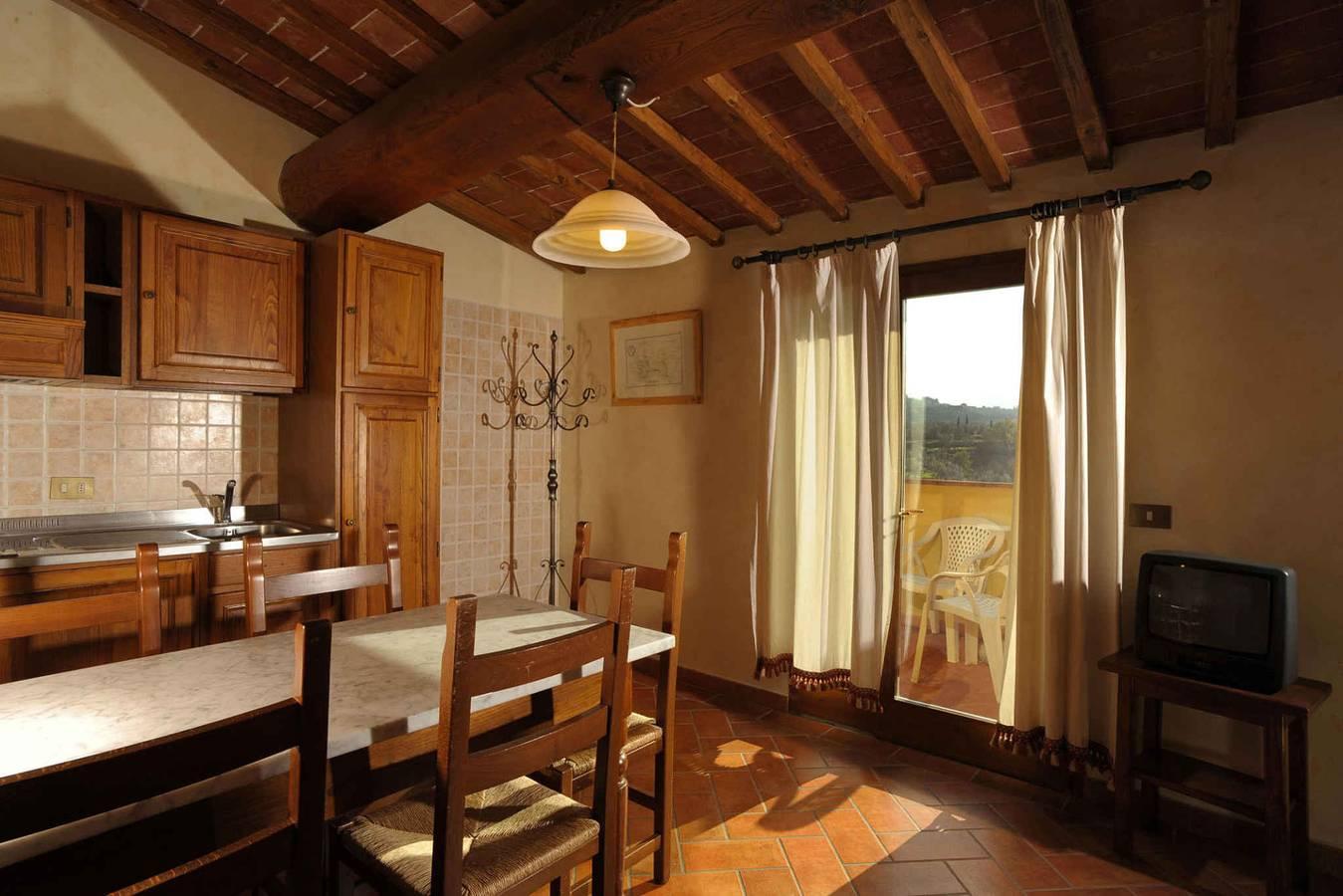 Vakantieappartement met airconditioning en buitenzwembad in Chianti, Italië voor 4 personen foto 19