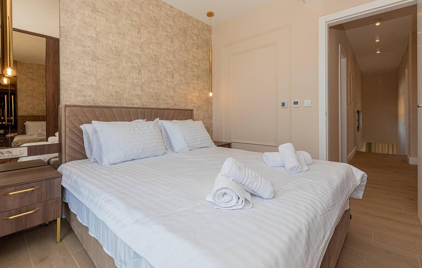 Charmant appartement met 2 slaapkamers, zwembad en terras in Raslina, Šibenik-Knin, Kroatië voor 8 personen foto 19