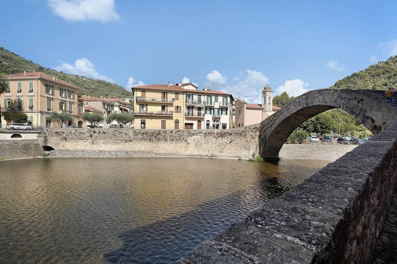 Appartement "La stanza segreta platinum" met balkon & Wi-Fi in Dolceacqua, Italië voor 2 personen foto 24