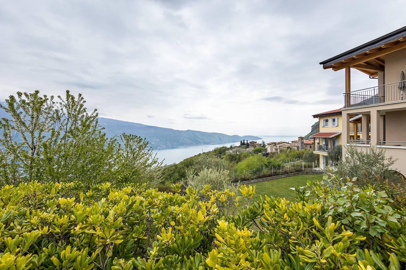 Appartement 'Residence La Villa Principe' met tuin, zwembad & Wi-Fi in Tignale, Garda Bergen, Italië voor 4 personen foto 24