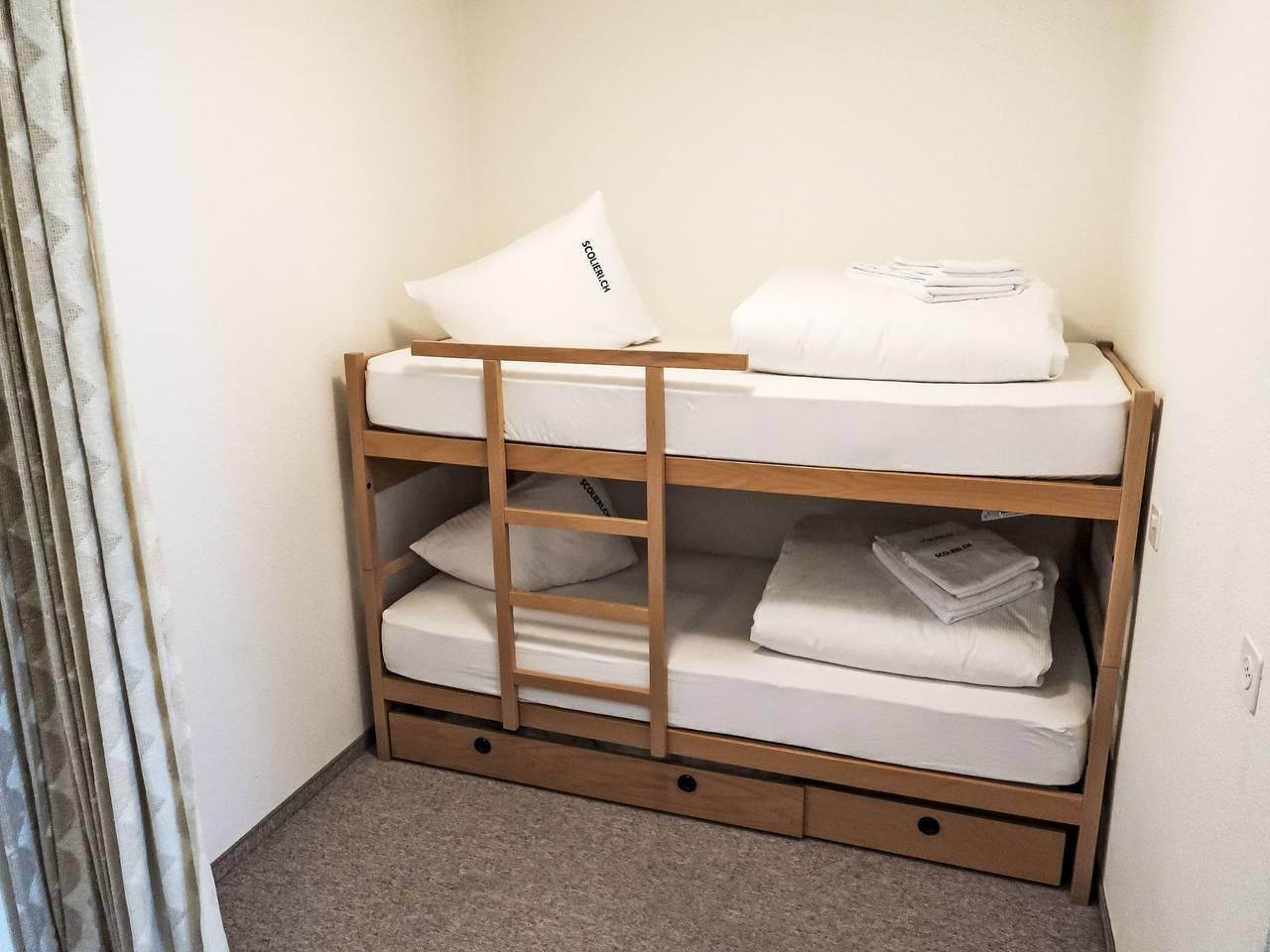 Vakantieappartement met binnenzwembad en zwembad in Disentis, Surselva, Zwitserland voor 4 personen foto 8
