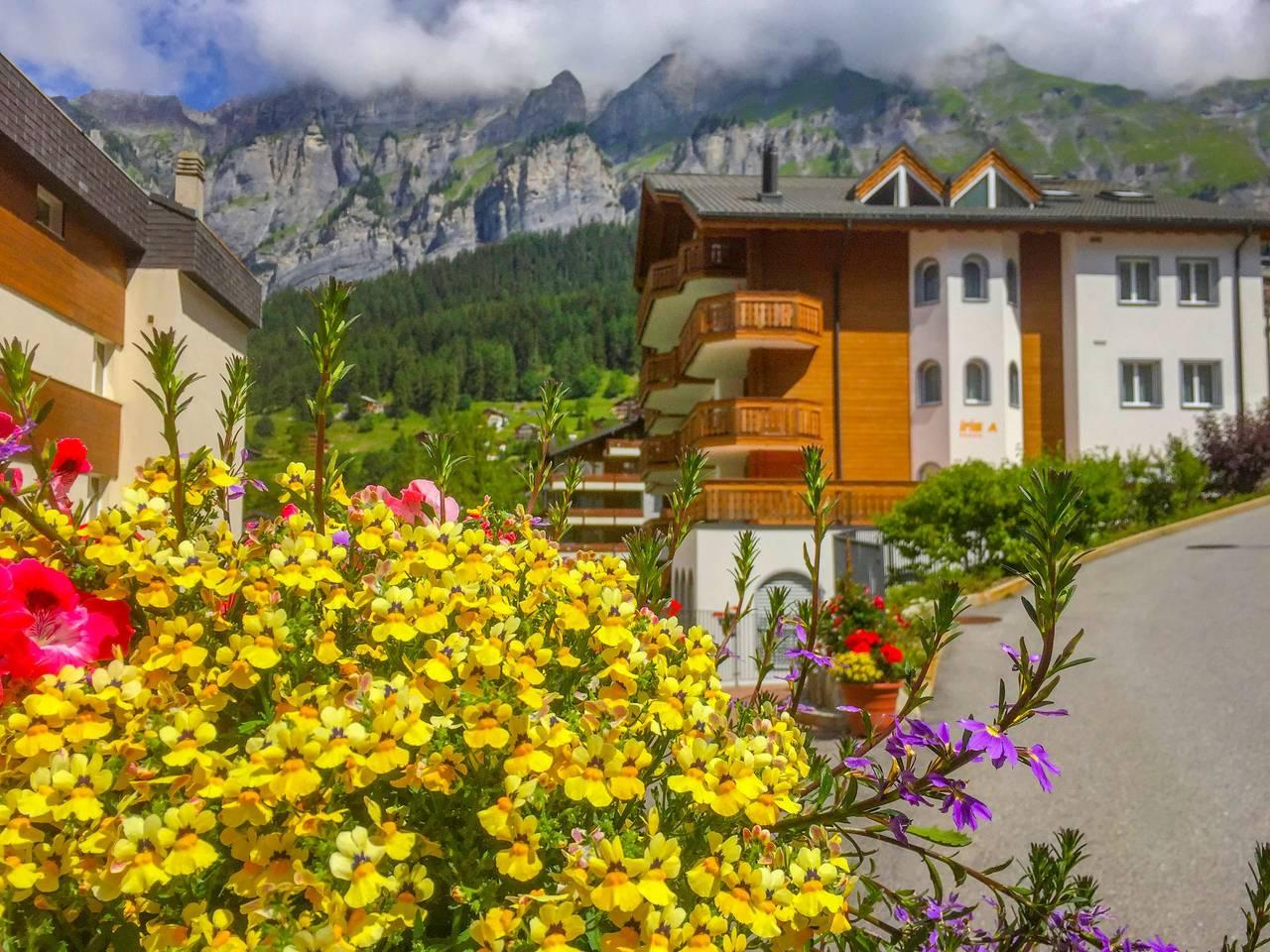 Vakantieappartement met jacuzzi en hottub in Leukerbad, Wallis, Zwitserland voor 4 personen foto 8