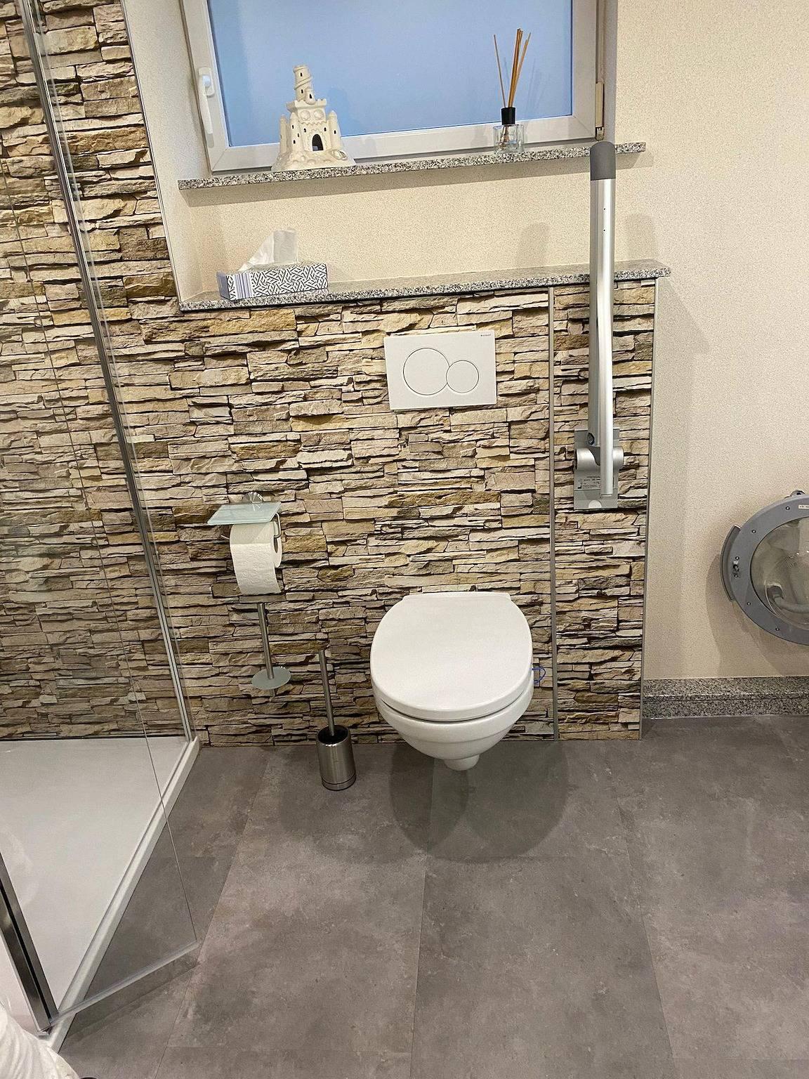 Appartement, douche of bad, Wc, geschikt in Erlenbach bei Dahn, Landkreis Südwestpfalz, Duitsland voor 2 personen foto 19