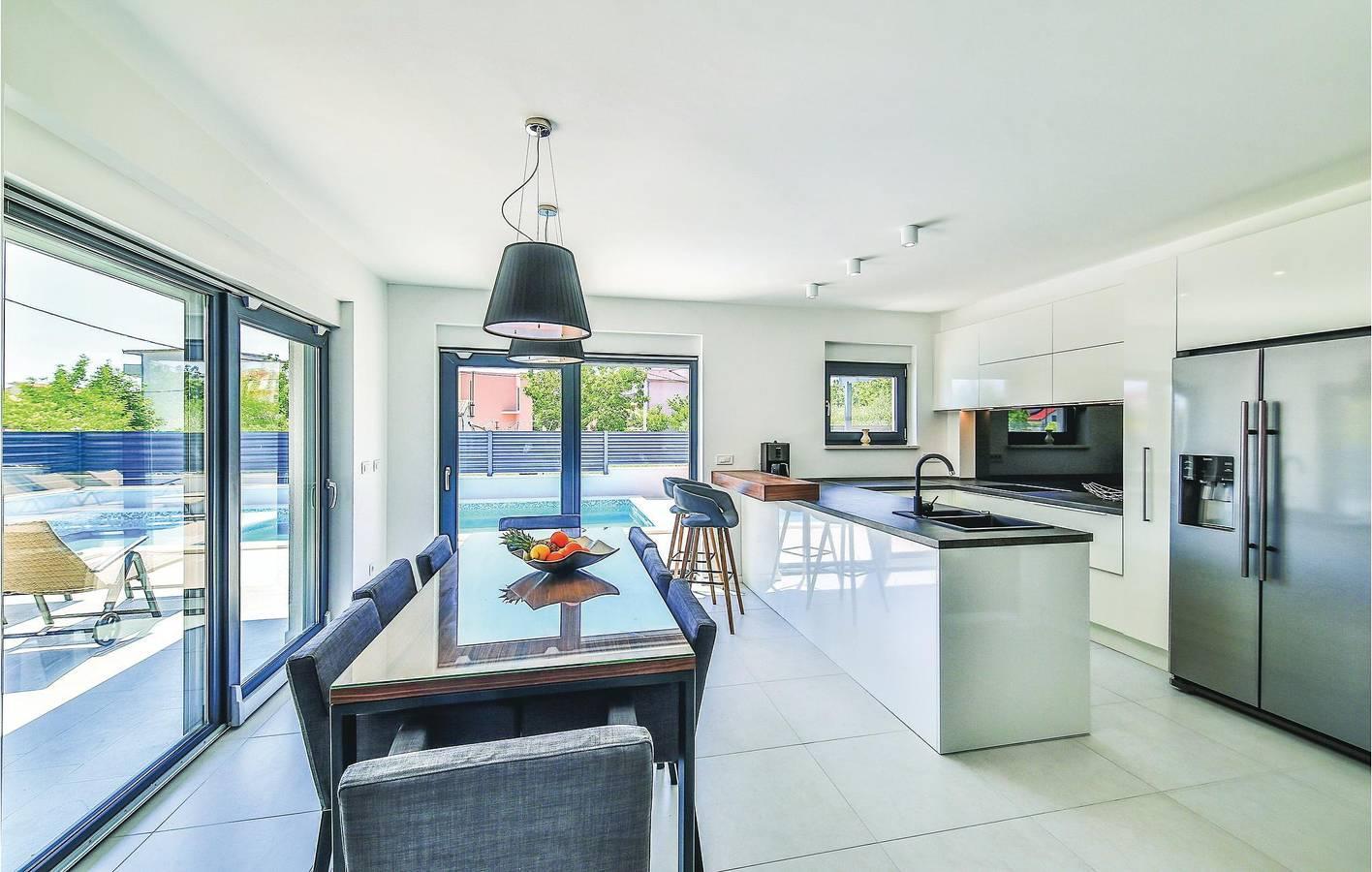 Gezellig appartement aan zee met verwarmd zwembad in Kaštel Štafilić (Dalmatia), Kaštela, Kroatië voor 16 personen foto 24