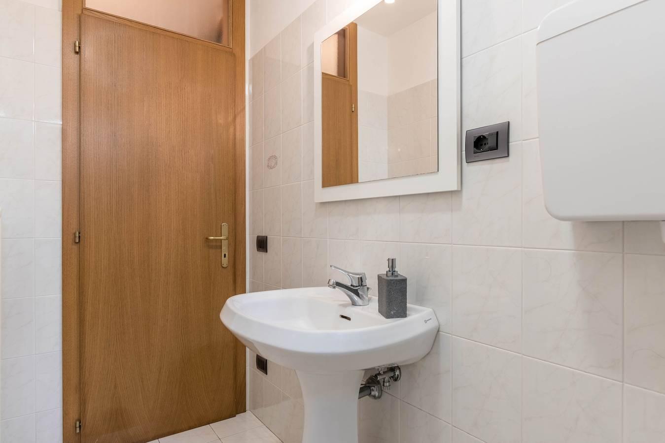 Appartement "Dorsino" met Uitzicht op de Bergen, Balkon in San Lorenzo in Banale, Dorsino, Italië voor 6 personen foto 25