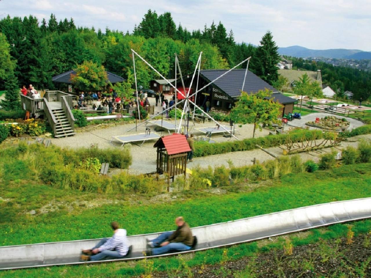 Modern vakantiehuis nabij Winterberg met tuin in Niedersfeld, Upland, Duitsland voor 6 personen foto 22