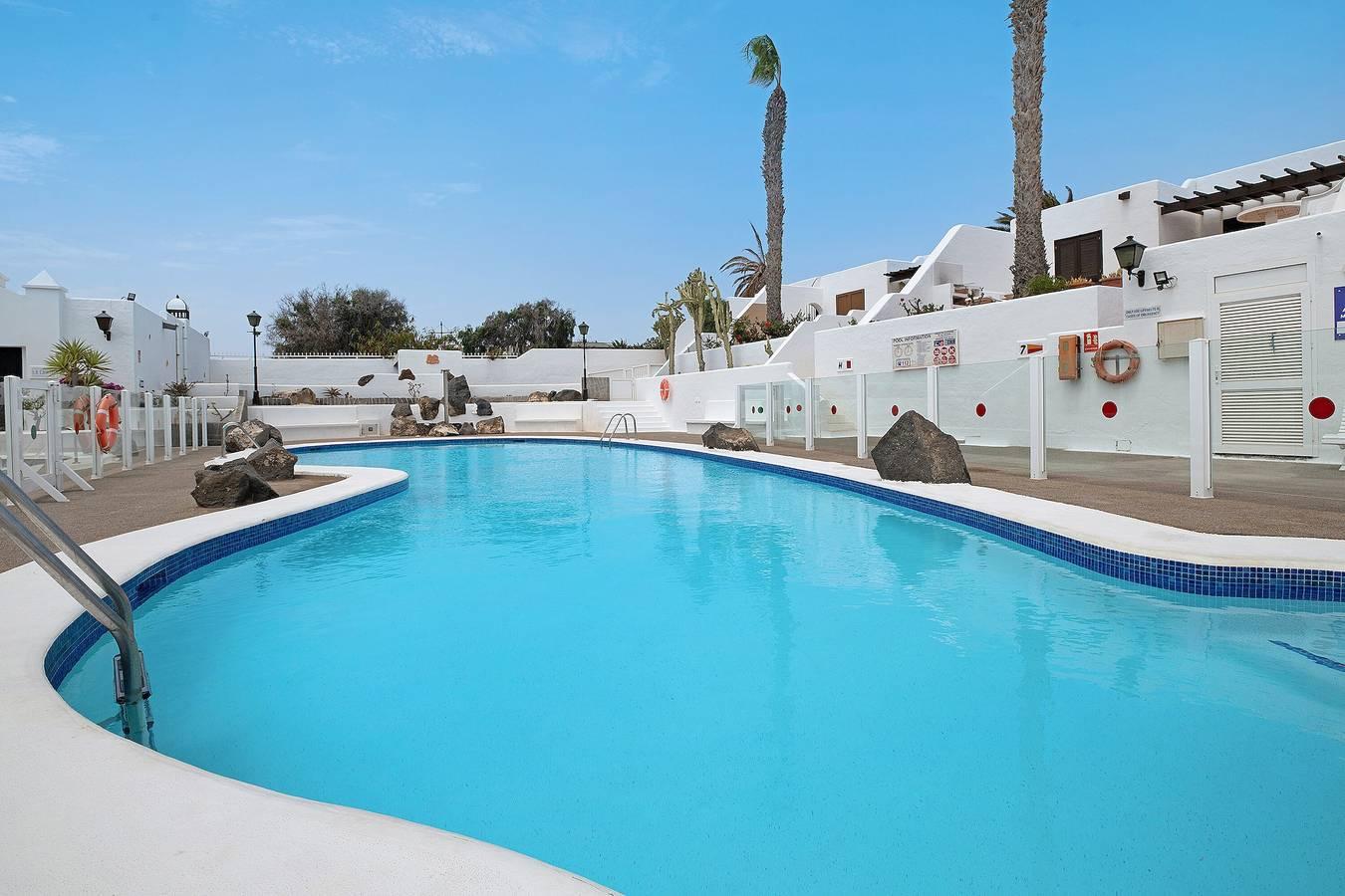 Appartement "Puerto Chico 8" met uitzicht op zee, gedeeld zwembad in Playa Blanca, Yaiza, Spanje voor 2 personen foto 21