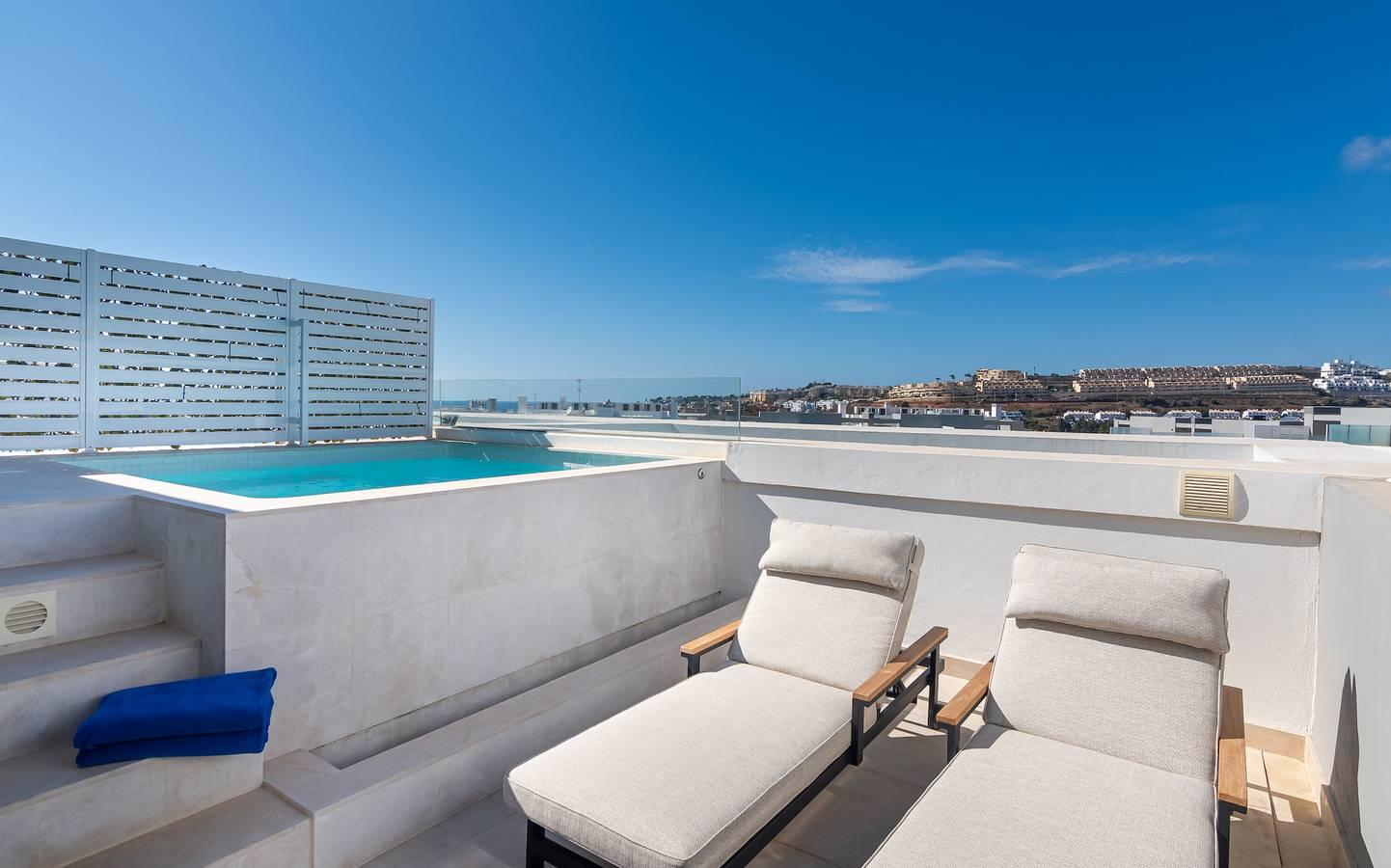 Luxurious Townhouse & Rooftop Plunge Pool in Playa de La Cala - El Torreón (Mijas), Mijas, Spanje voor 8 personen foto 22