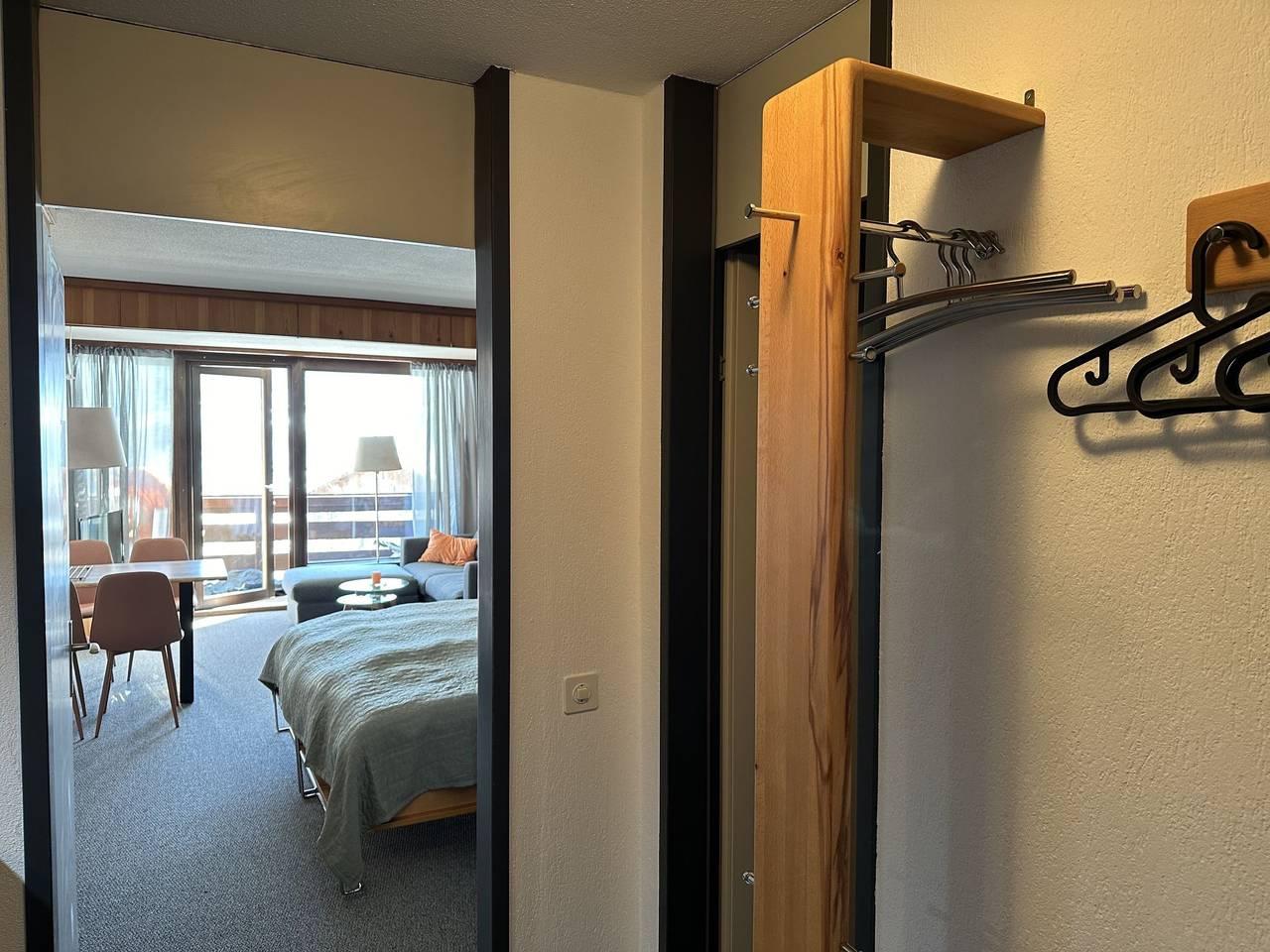 Vakantieappartement met binnenzwembad en zwembad in Disentis, Surselva, Zwitserland voor 4 personen foto 14
