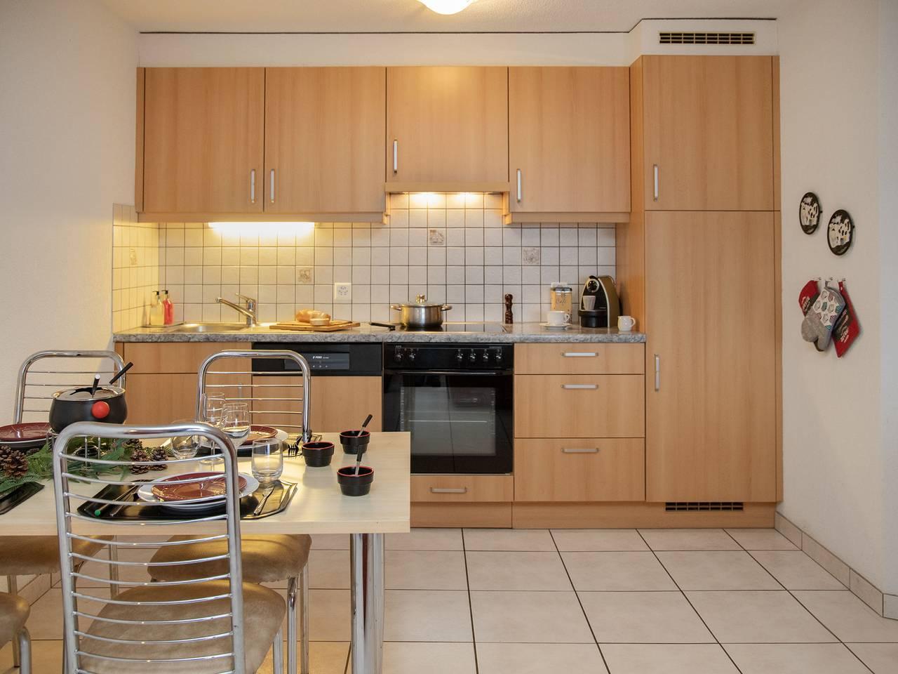 Vakantieappartement met hond toegestaan en 1 slaapkamer en balkon in Ovronnaz, Leytron, Zwitserland voor 4 personen foto 2