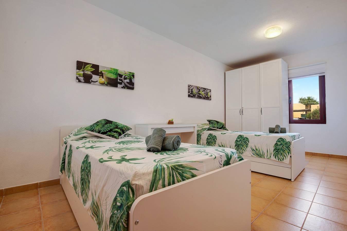 Villa 'Dayely' met bergzicht, zwembad, tuin en wifi in Tamaragua, La Oliva, Spanje voor 6 personen foto 20