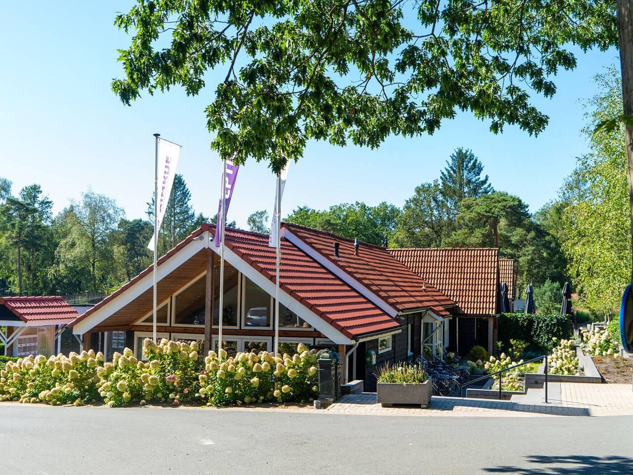 Modern verblijf in de natuur in Veluwe, Nederland voor 4 personen foto 20