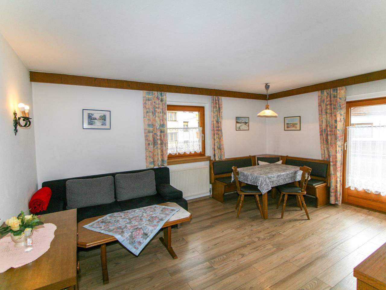 Sonnenheim met 2 slaapkamers en binnenzwembad in Mayrhofen, Zillertaler Alpen, Oostenrijk voor 4 personen foto 17