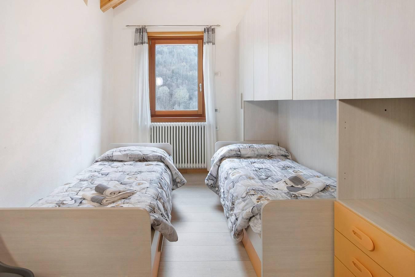 Appartement 'Casa Sergio' met Bergzicht, Eigen Tuin in Grosio, Stilfser Joch National Park, Italië voor 11 personen foto 23
