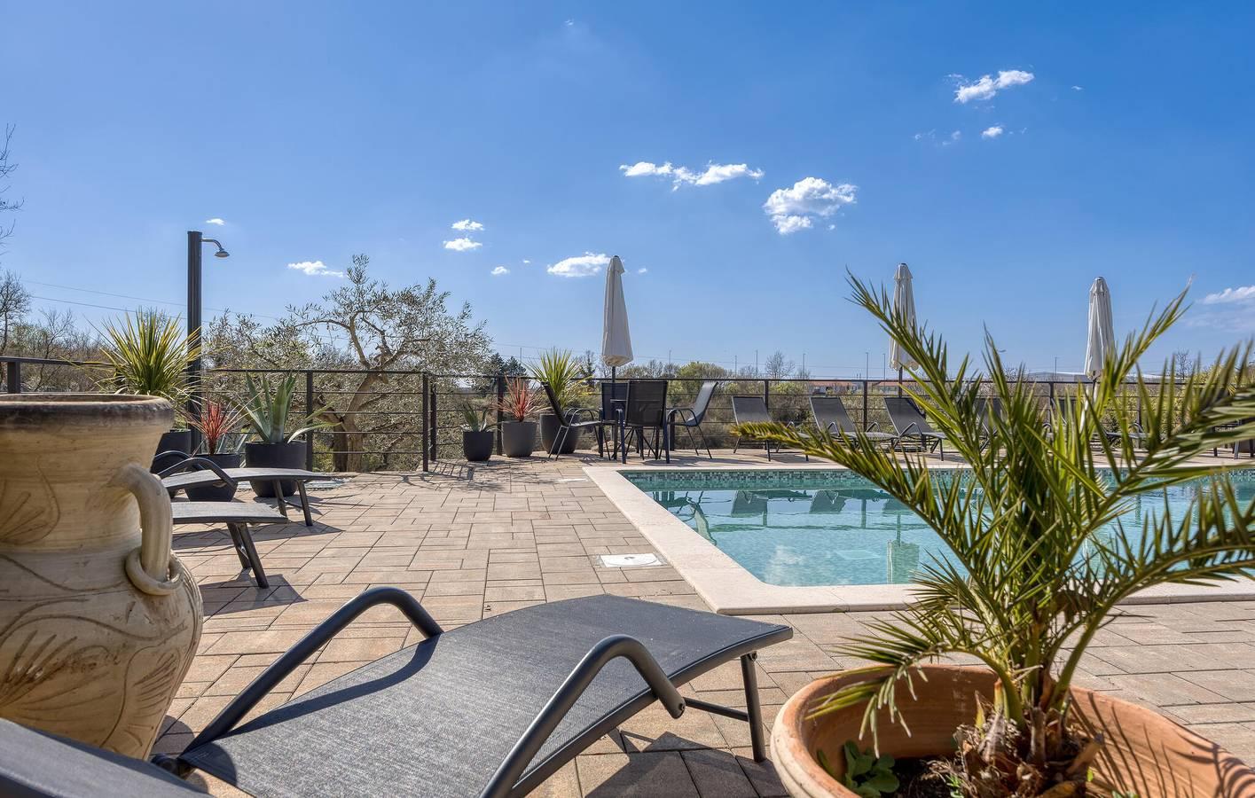 Modern appartement met terras vlak bij restaurants en het stadscentrum in Centraal Istrië, Kroatië voor 6 personen foto 21