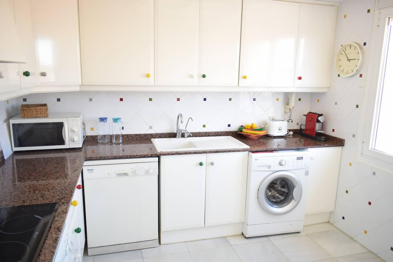 Vakantieappartement met zwembad en ligging bij zee in El Palmar, Costa Blanca, Spanje voor 10 personen foto 22