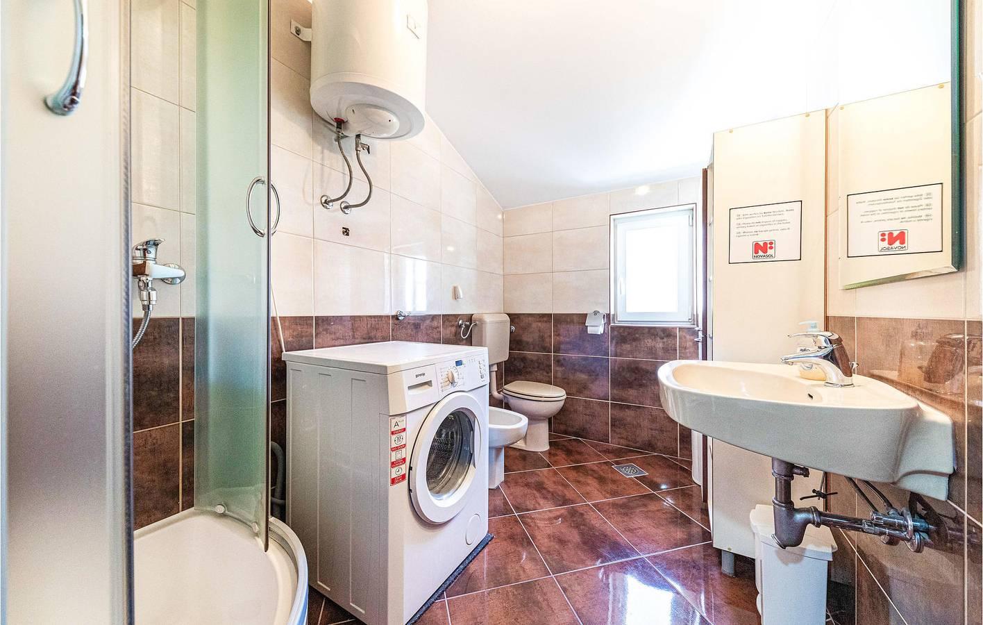 Kustverblijf: gezellig appartement met terras, wifi in Kaštela, Dalmatië vasteland, Kroatië voor 6 personen foto 19