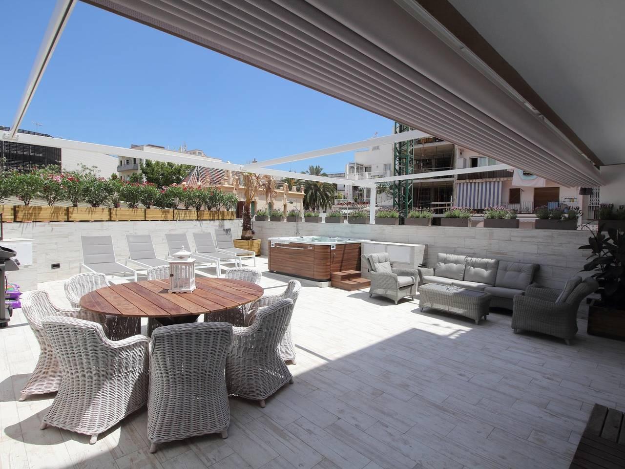 Vakantieappartement met balkon/terras in Sitges, Garraf, Spanje voor 11 personen foto 21