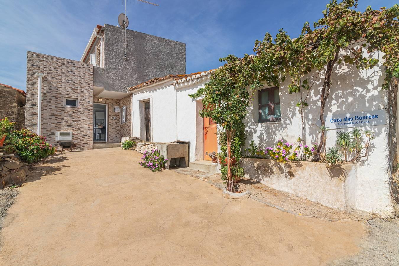 Villa "Casa Das Bonecas" met bergzicht in Vaqueiros, Portugal voor 6 personen foto 21