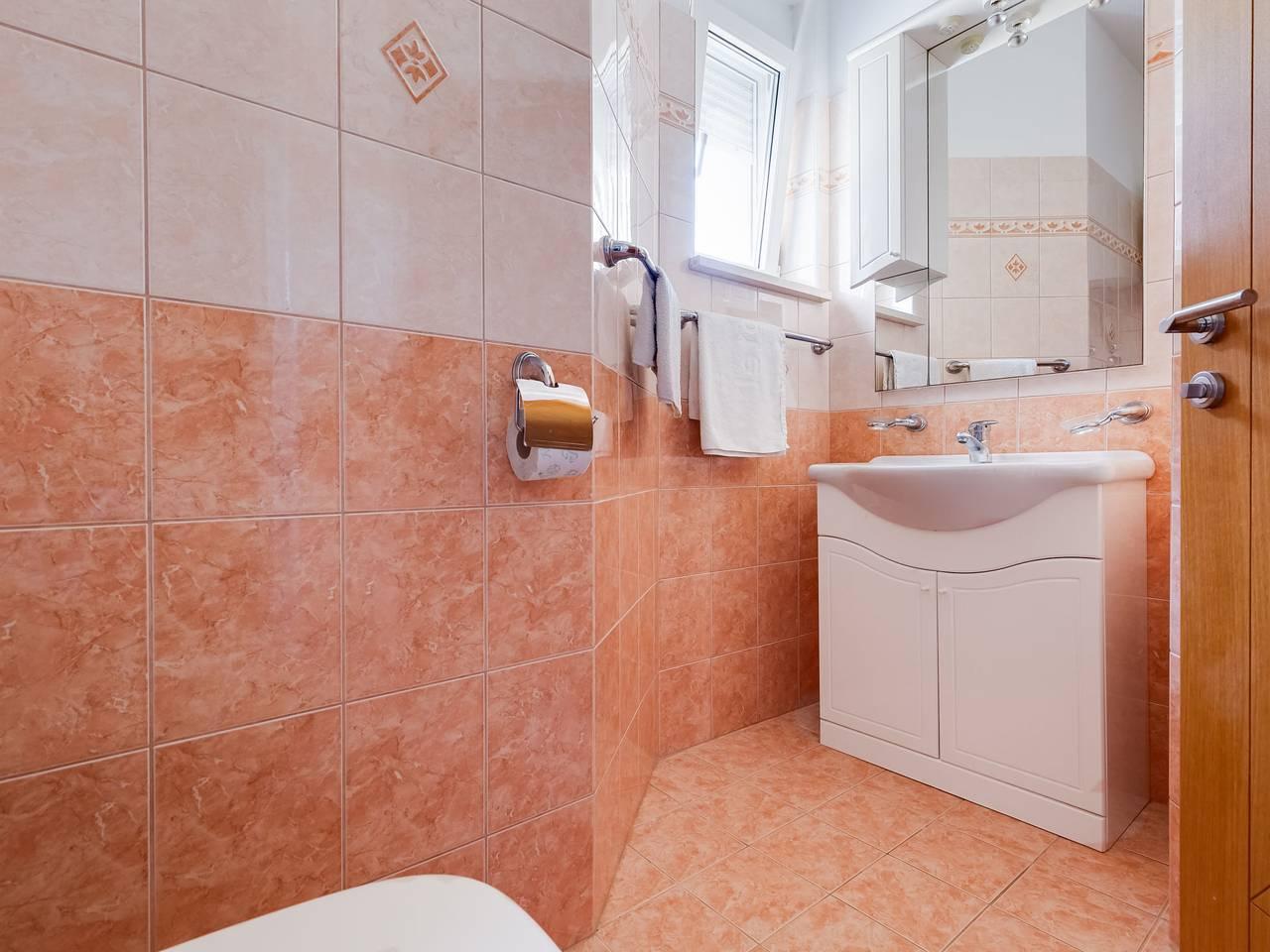 Vakantieappartement met zeezicht en airconditioning in Obrovac, Zadar, Kroatië voor 5 personen foto 20