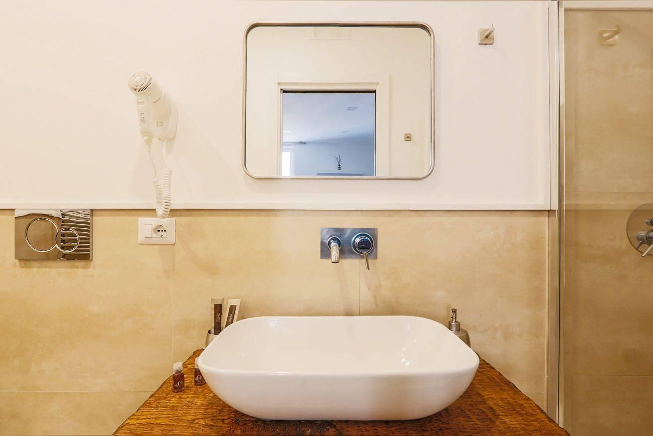 Modern & Elegant Suite in the heart of Sorrento in Spiaggia pubblica di Sorrento, Sorrento, Italië voor 3 personen foto 23