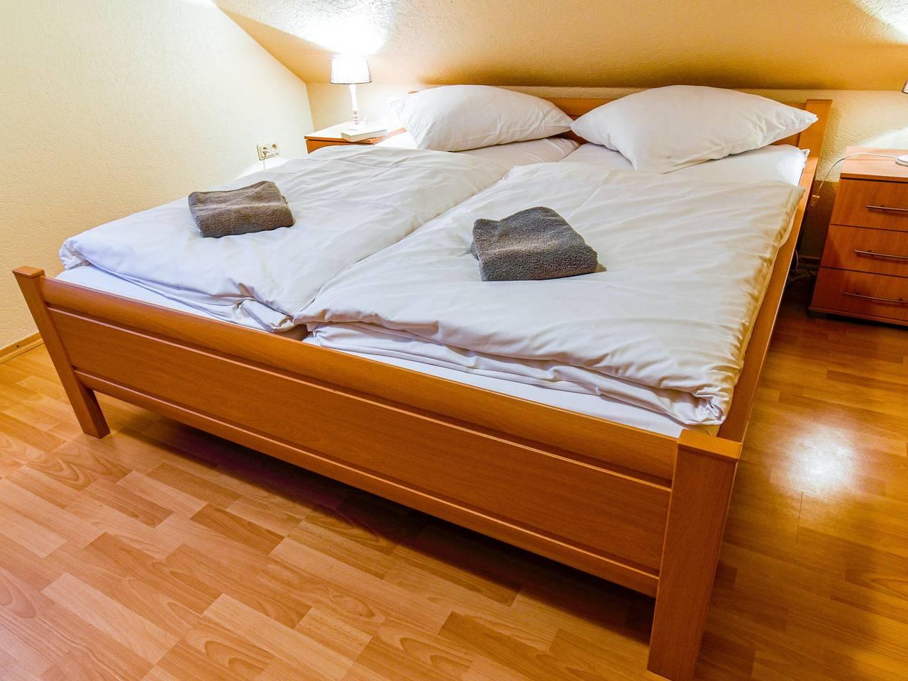 Tjalkstrasse met 1 slaapkamer en binnenzwembad in Norddeich, Duitsland voor 2 personen foto 12