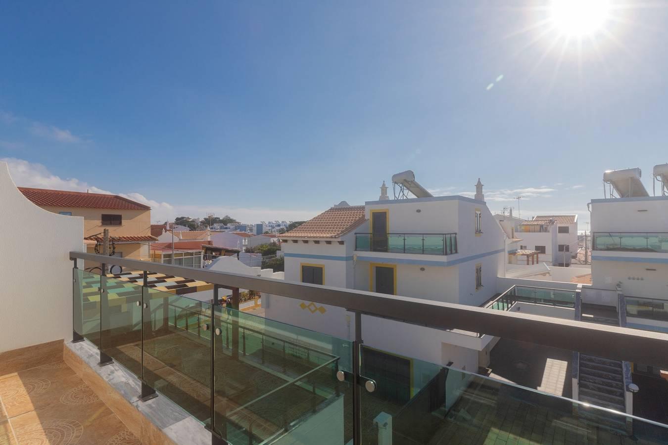 Apartamento em condomínio com piscina a 100m da in Manta Rota, Parque Natural da Ria Formosa, Portugal voor 7 personen foto 23